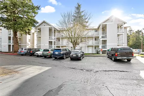 2711 W Maplewood Ave #305, Bellingham, WA 98225