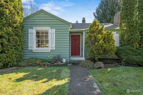11728 Meridian Ave N, Seattle, WA 98133