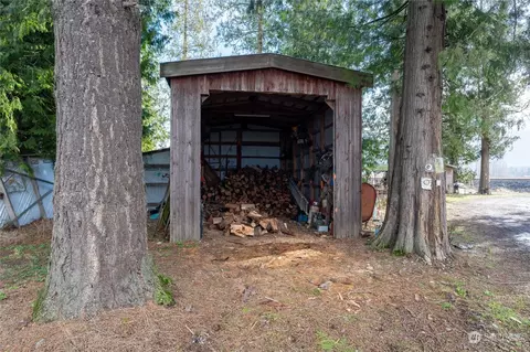 Exterior - 8684 Nooksack Rd, Everson, WA 98247 photo 5 of 8