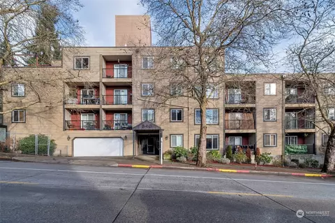 840 NE 125th St #308, Seattle, WA 98125