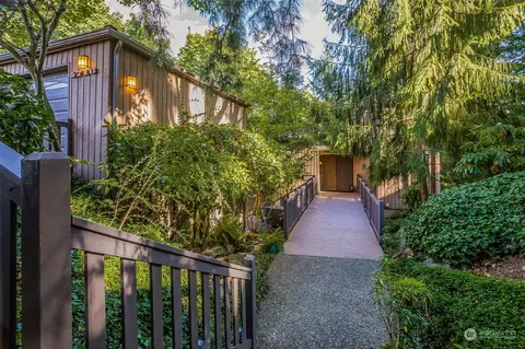 4716 142nd Pl SE, Bellevue, WA 98006