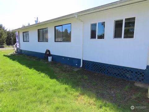 1411 Oceano Dr, Grayland, WA 98547