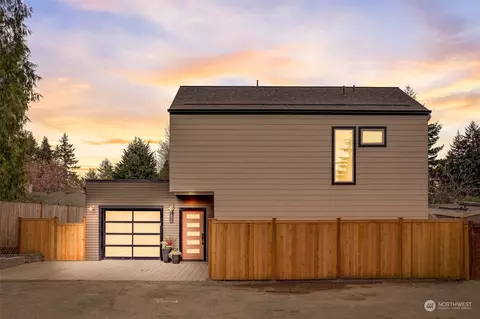 13519 28th Ave NE, Seattle, WA 98125