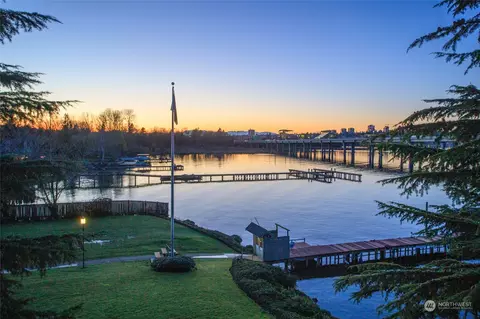 2502 Canterbury Ln E #310, Seattle, WA 98112