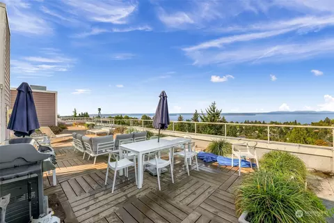 4847 California Ave SW #302, Seattle, WA 98116