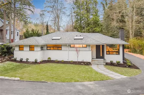 18948 Forest Park Dr NE, Lake Forest Park, WA 98155