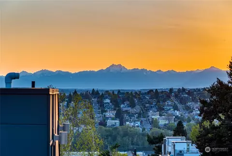 1927 8th Ave W #C, Seattle, WA 98119