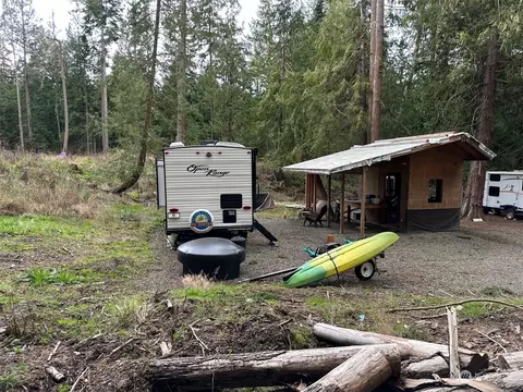 311 Thunder Rd, Port Townsend, WA 98368