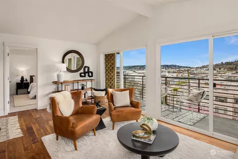 2830 NW 56th St #402, Seattle, WA 98107