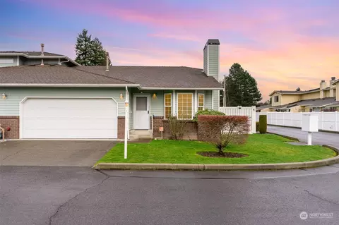 1811 F St SE #12, Auburn, WA 98002