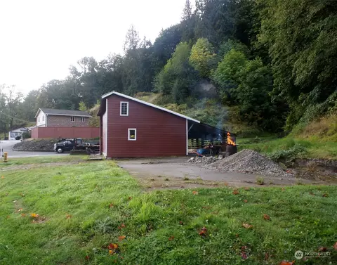 Exterior - 8932 Lowell Larimer Rd, Everett, WA 98208 photo 13 of 14
