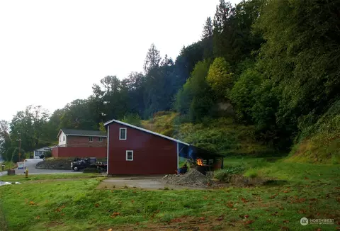 Exterior - 8932 Lowell Larimer Rd, Everett, WA 98208 photo 12 of 14