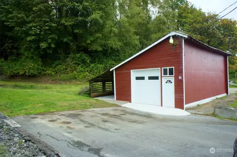 Exterior - 8932 Lowell Larimer Rd, Everett, WA 98208 photo 7 of 14