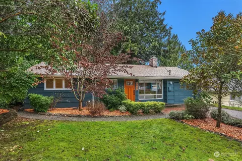 3843 NE 113th St, Seattle, WA 98125