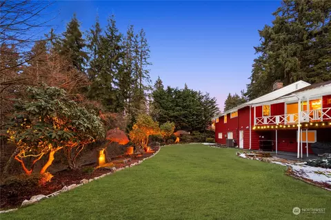 Exterior - 313 47th St SE, Everett, WA 98203 photo 8 of 8