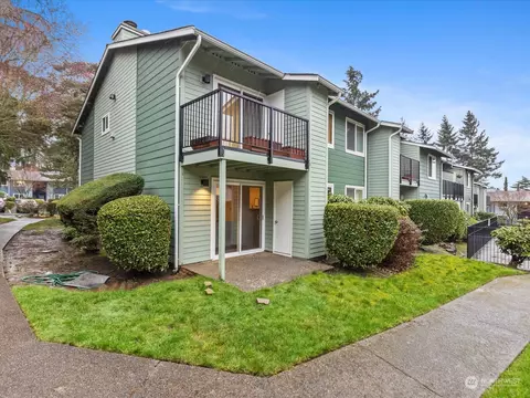 921 130th St SW #J106, Everett, WA 98204