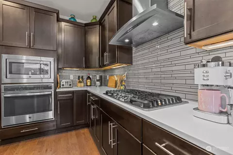 Kitchen - 16822 1st Ave W, Bothell, WA 98012 photo 1 of 4