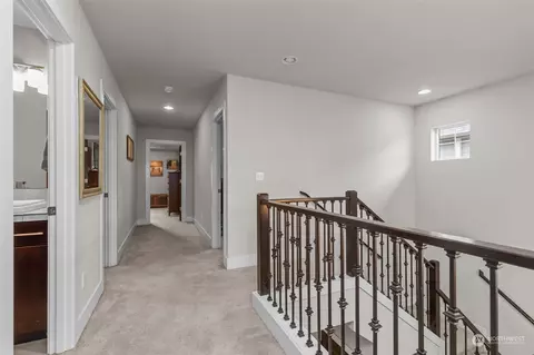 Entry Way - 16822 1st Ave W, Bothell, WA 98012 photo 3 of 4