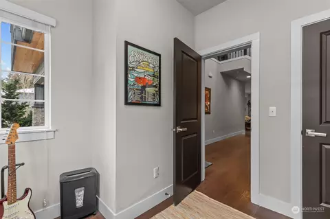 Entry Way - 16822 1st Ave W, Bothell, WA 98012 photo 1 of 4