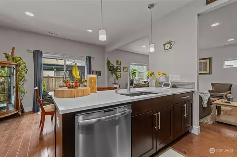 Kitchen - 16822 1st Ave W, Bothell, WA 98012 photo 3 of 4