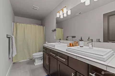 Bath - 16822 1st Ave W, Bothell, WA 98012 photo 3 of 3