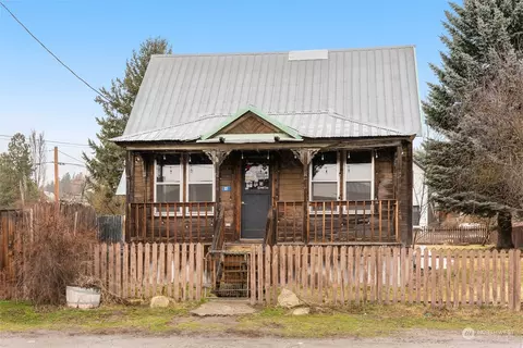 107 W Washington Ave, Roslyn, WA 98941