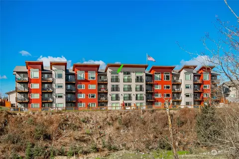1882 Front St #405, Lynden, WA 98264
