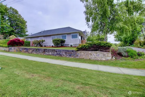 1501 16th St, Anacortes, WA 98221