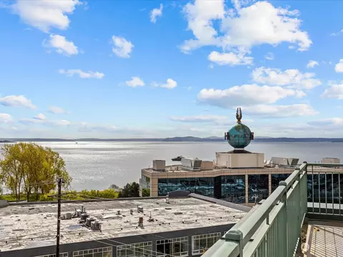 120 1st Ave W #305, Seattle, WA 98119