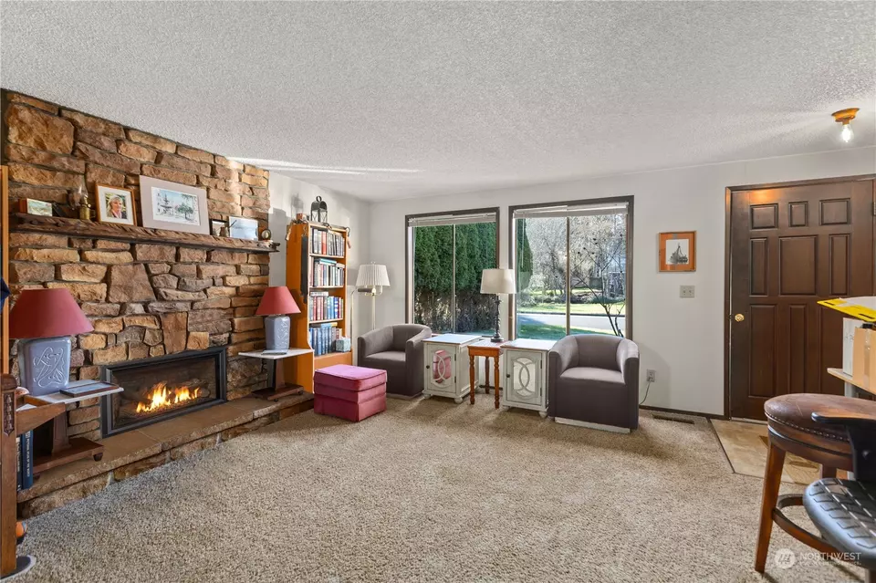 Living - 6106 Parkside Dr, Anacortes, WA 98221 photo 1 of 5