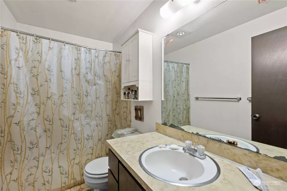 Bath - 6106 Parkside Dr, Anacortes, WA 98221 photo 2 of 2