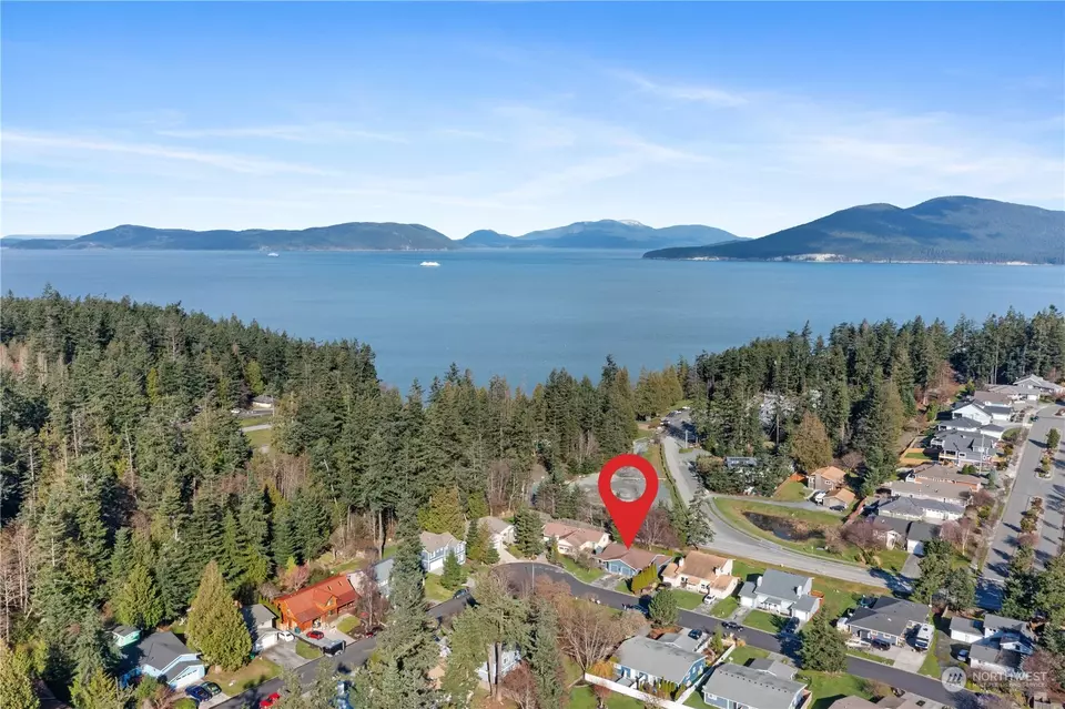 View/Area - 6106 Parkside Dr, Anacortes, WA 98221 photo 5 of 11