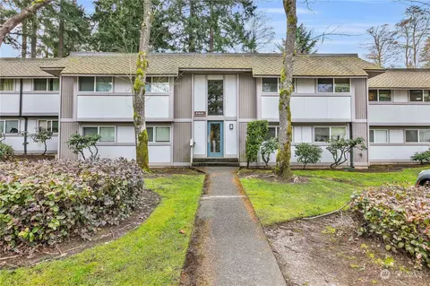 4601 SW 320th St #M-10, Federal Way, WA 98023