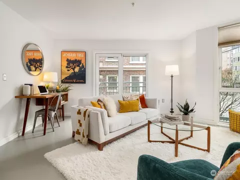 103 Bellevue Ave E #204, Seattle, WA 98102