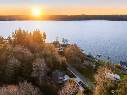 1616 E Lake Sammamish Pl SE, Sammamish, WA 98075