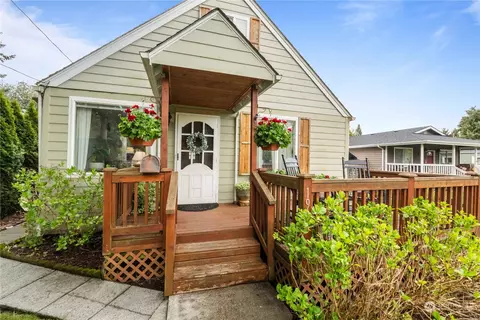 1936 Lowell Ave, Enumclaw, WA 98022 photo 3