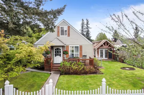 1936 Lowell Ave, Enumclaw, WA 98022