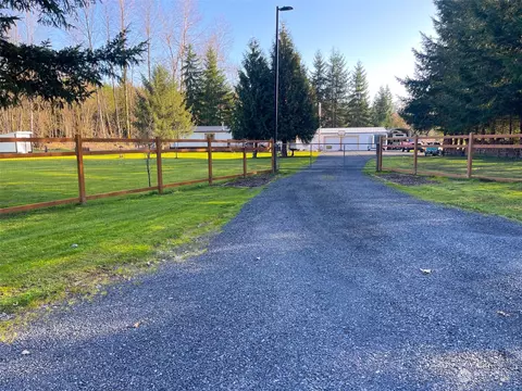 292 Collins Rd, Toledo, WA 98591