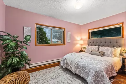 Bedroom - 9730 Sharon Dr, Everett, WA 98204 photo 1 of 3