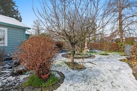 Exterior - 9730 Sharon Dr, Everett, WA 98204 photo 7 of 13