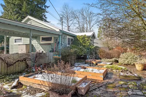 Exterior - 9730 Sharon Dr, Everett, WA 98204 photo 4 of 13