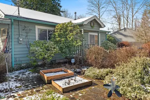 Exterior - 9730 Sharon Dr, Everett, WA 98204 photo 5 of 13