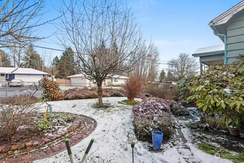 Exterior - 9730 Sharon Dr, Everett, WA 98204 photo 8 of 13