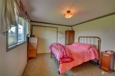 Bedroom - 1950 Central Rd, Everson, WA 98247 photo 1 of 2