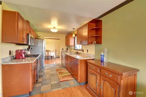 Kitchen - 1950 Central Rd, Everson, WA 98247 photo 1 of 2