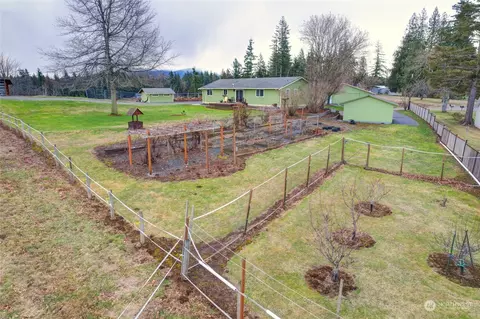 Exterior - 1950 Central Rd, Everson, WA 98247 photo 6 of 10