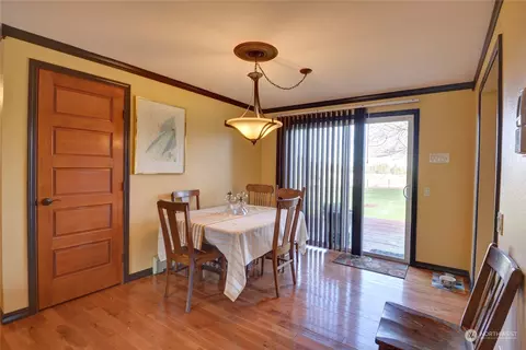 Dining - 1950 Central Rd, Everson, WA 98247 photo 2 of 2