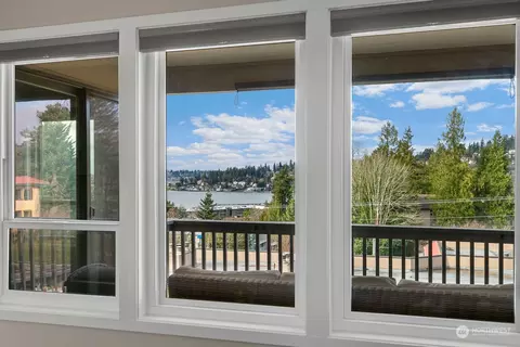 11632 100th Ave NE #320, Kirkland, WA 98034