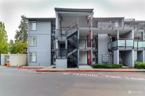2603 NE 4th St #624, Renton, WA 98056