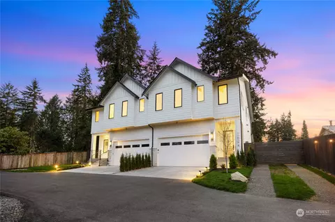 Exterior - 11618 SE 35th Ave #A, Everett, WA 98208 photo 4 of 4